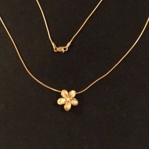 14k yellow gold flower necklace